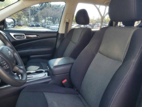 2019 Nissan Pathfinder SV