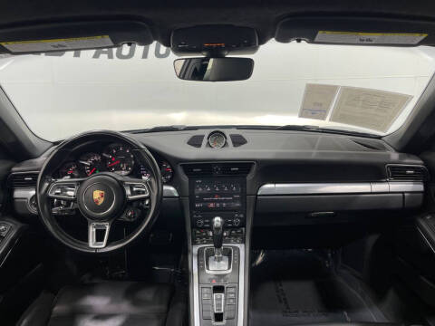 2017 Porsche 911 Carrera 4S