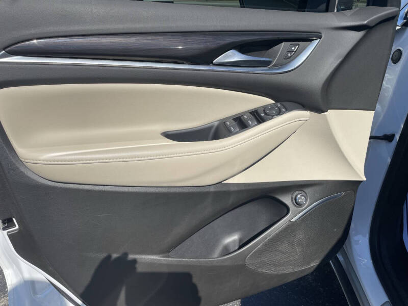 2021 Buick Enclave Essence