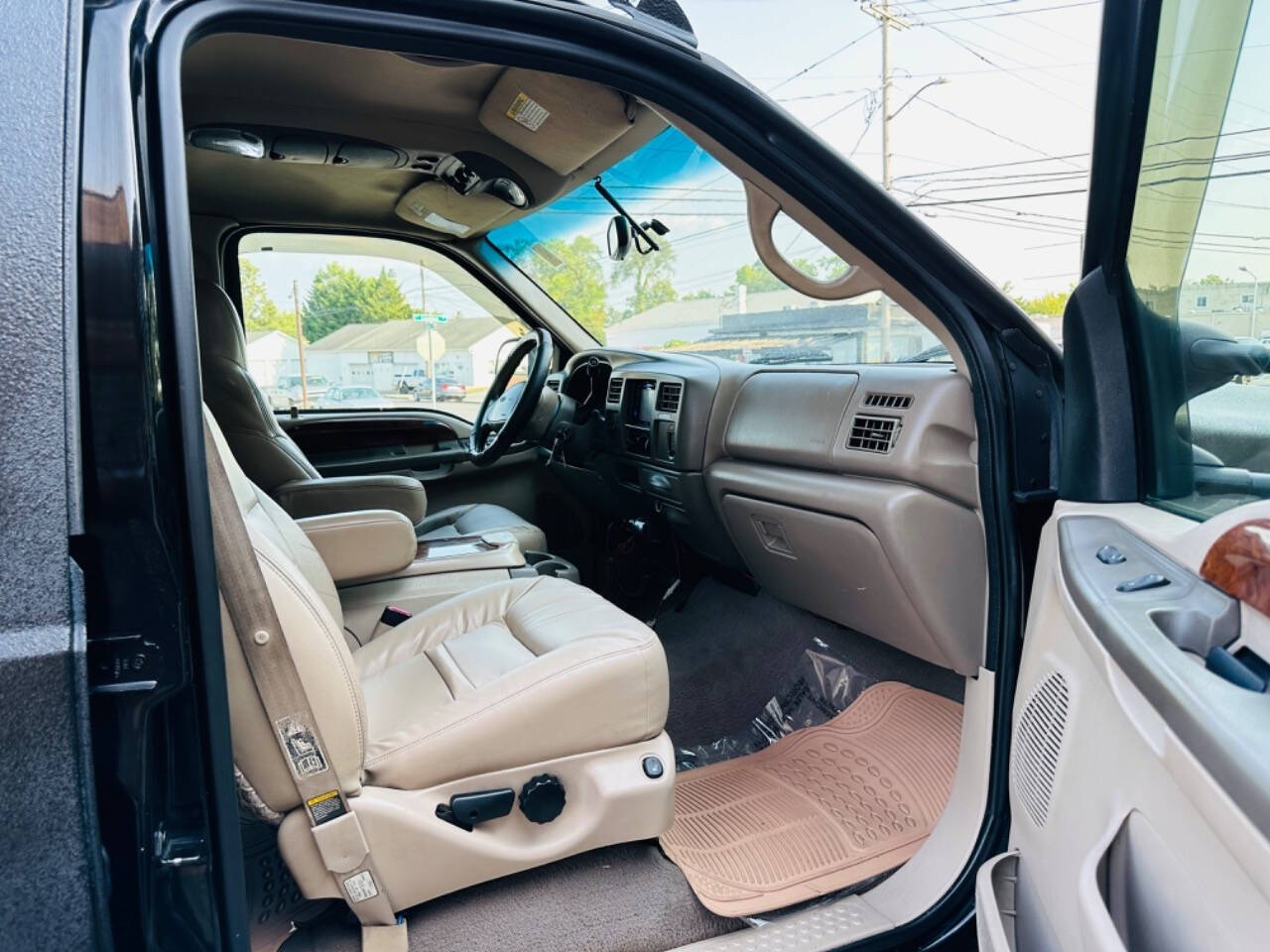 2000 Ford Excursion for sale at American Dream Motors in Winchester, VA