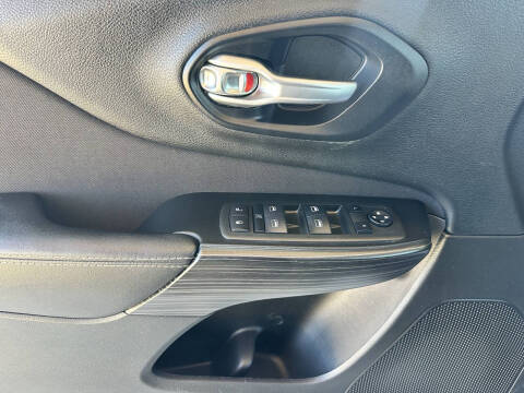 2015 Jeep Cherokee Sport