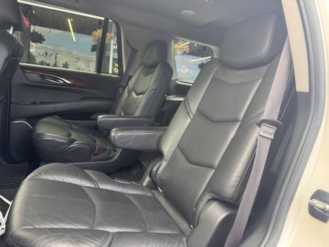 2015 Cadillac Escalade Luxury