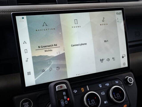 2026 Land Rover Defender 110 P300 S