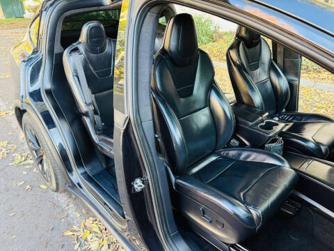 2017 Tesla Model X 75D