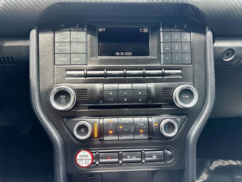 2017 Ford Mustang V6