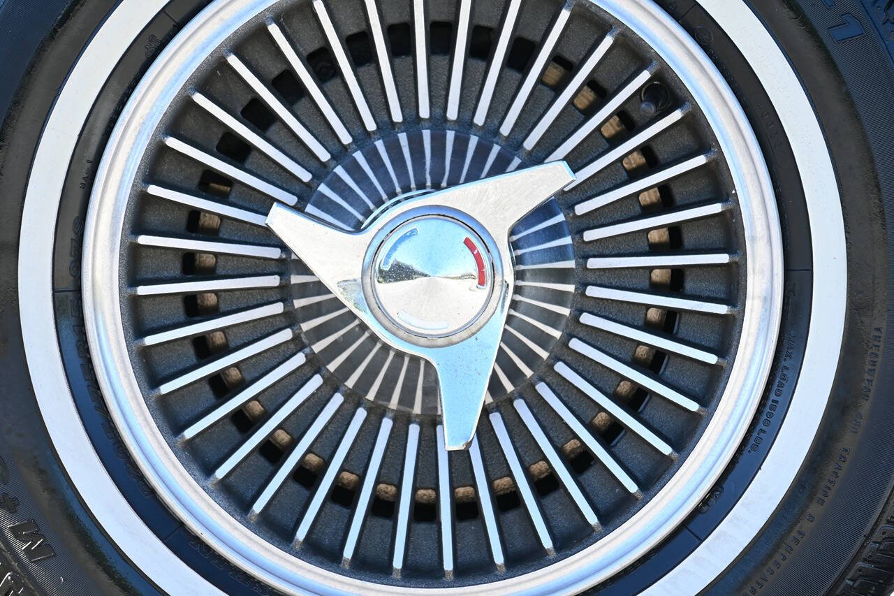 1965 Chevrolet Corvette Stingray 47