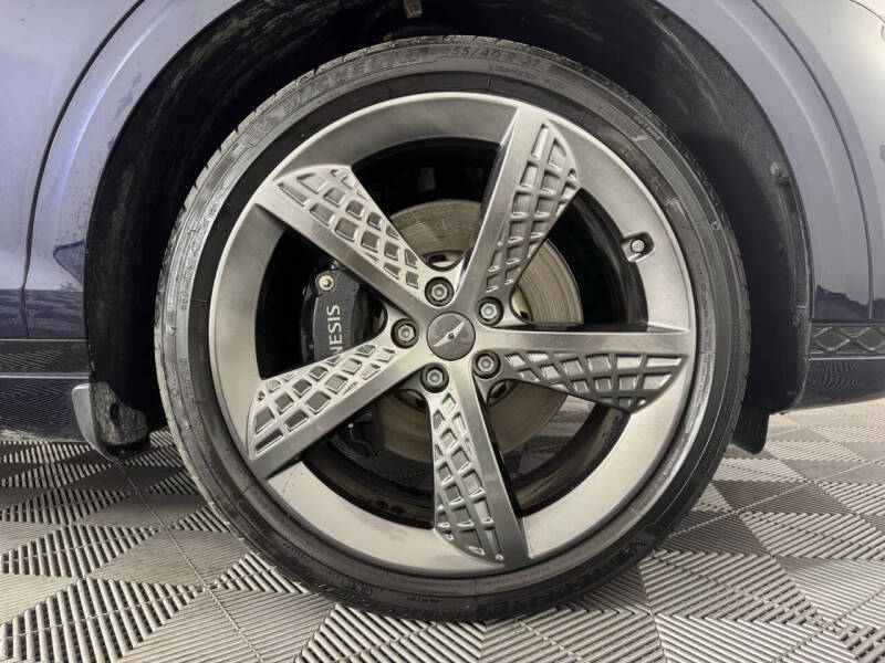 2023 Genesis GV70 2.5T Standard