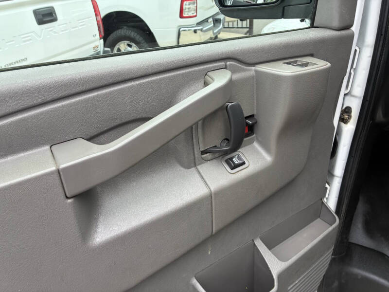 2017 Chevrolet Express 2500