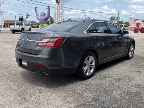 2018 Ford Taurus SEL