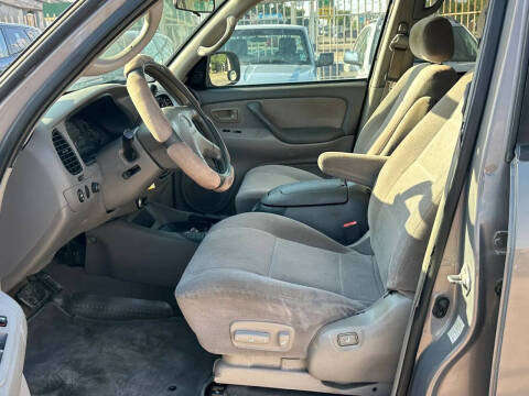 2002 Toyota Sequoia SR5