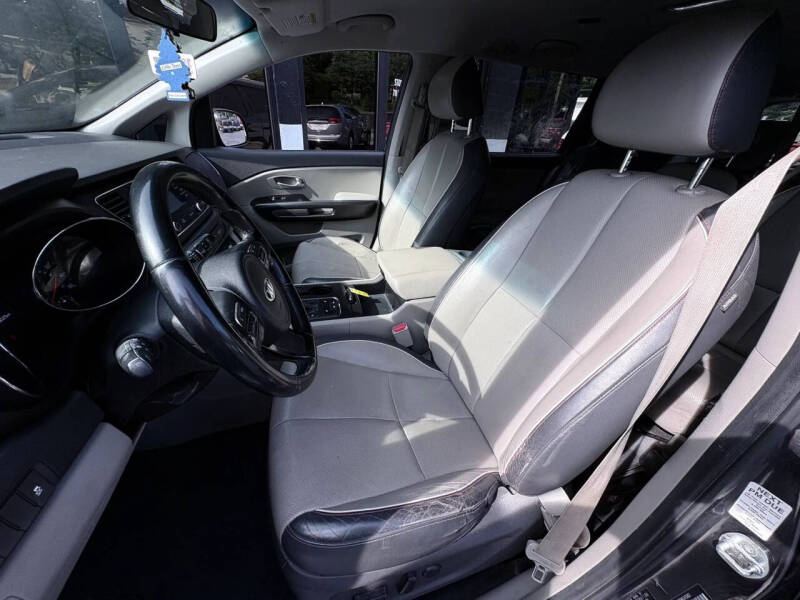 2017 Kia Sedona LX