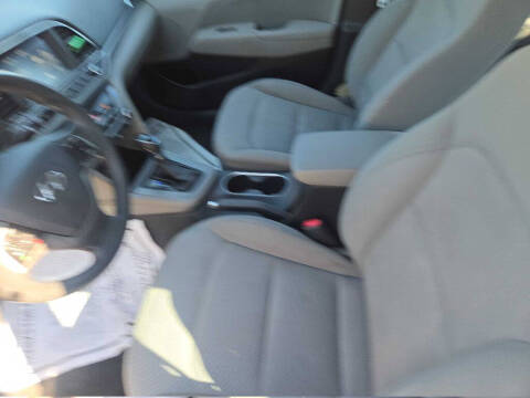 2017 Hyundai Elantra