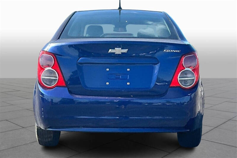 2013 Chevrolet Sonic LS Auto