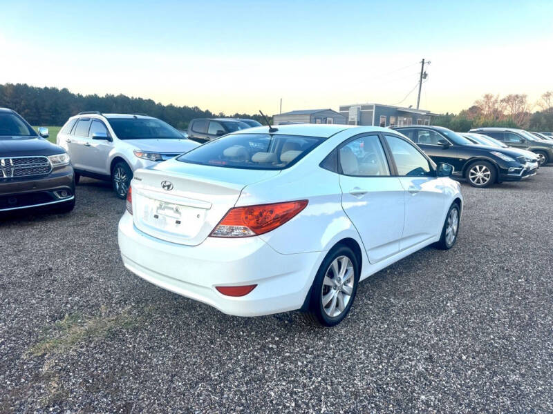 2013 Hyundai Accent GLS