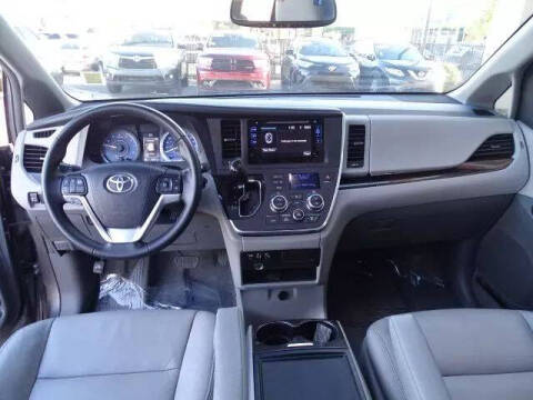 2015 Toyota Sienna