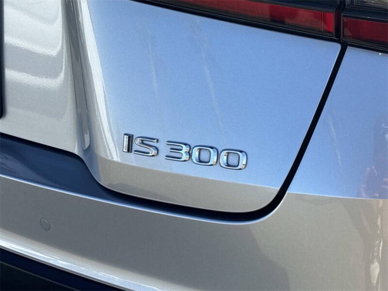 2023 Lexus IS 300