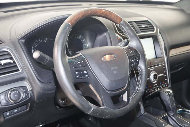 2016 Ford Explorer Platinum