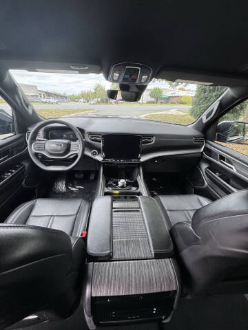 2024 Jeep Wagoneer L Carbide