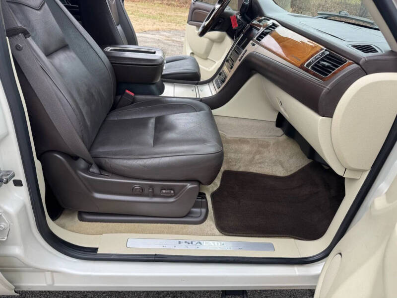 2010 Cadillac Escalade ESV Platinum Edition