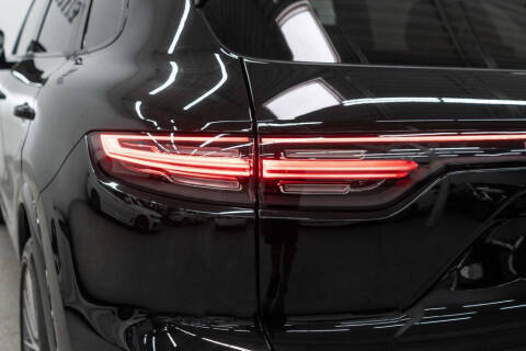 2023 Porsche Cayenne Platinum Edition
