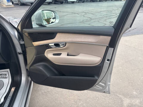 2025 Volvo XC90 B6 Plus Bright Theme 7P