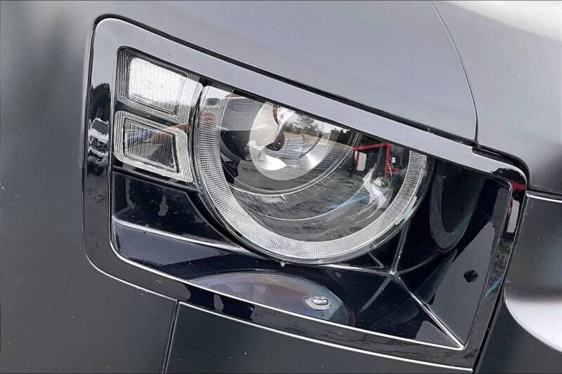 2022 Land Rover Defender 110 X-Dynamic SE