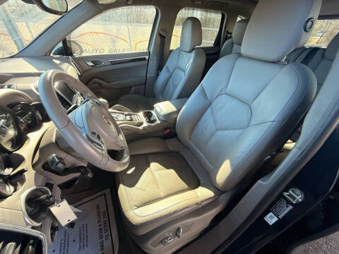 2014 Porsche Cayenne Platinum