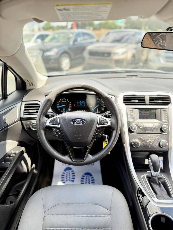 2013 Ford Fusion S