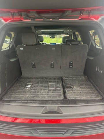 2024 Chevrolet Suburban High Country