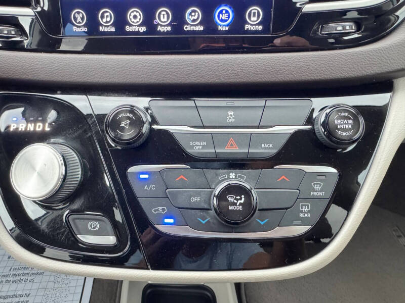 2017 Chrysler Pacifica Touring