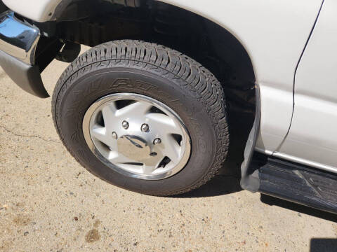 2006 Ford E-Series E-250 SD