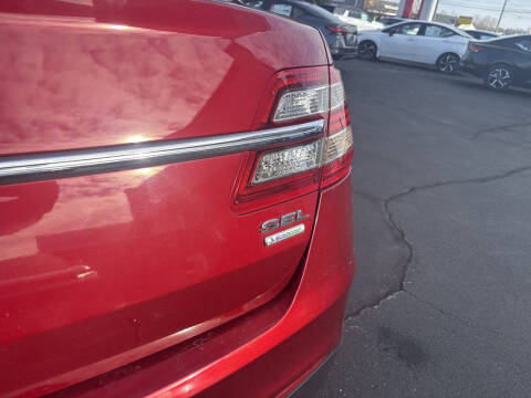 2014 Ford Taurus SEL