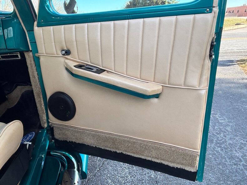 1939 Ford Deluxe