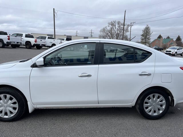 2015 Nissan Versa 1.6 S