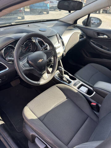 2018 Chevrolet Cruze LS Auto