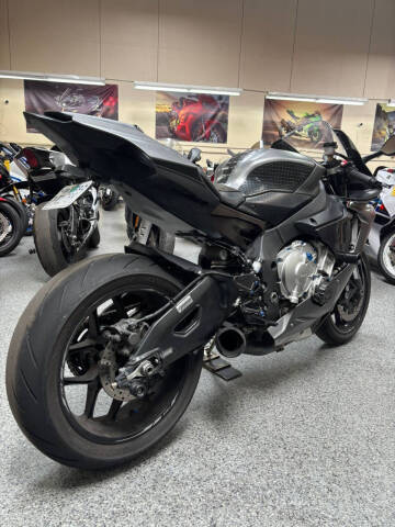 2017 Yamaha YZF-R1