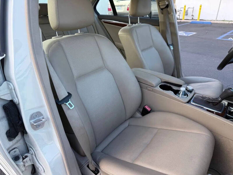 2011 Mercedes-Benz C-Class C 300 Luxury