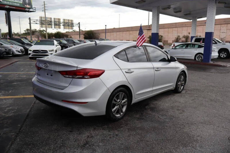 2018 Hyundai Elantra