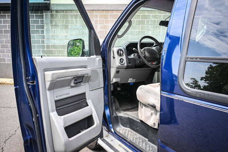 2011 Ford E-Series E-150