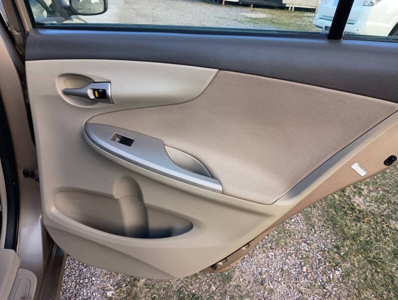 2010 Toyota Corolla LE