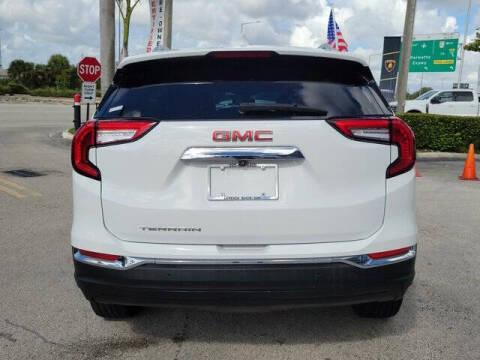 2023 GMC Terrain SLT