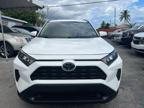 2019 Toyota RAV4 for sale at Molina Auto Sales in Hialeah FL