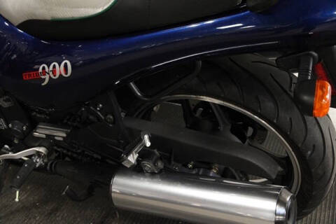 1998 Triumph TRIDENT 90