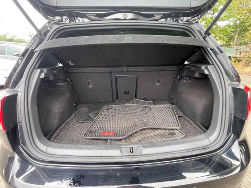 2017 Volkswagen Golf GTI S