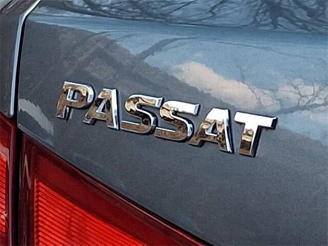 2014 Volkswagen Passat 1.8T S PZEV