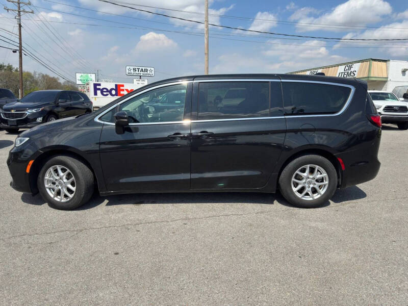 2023 Chrysler Pacifica Touring L