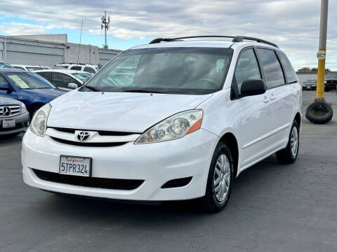 2006 Toyota Sienna for sale at BRIGHT AUTO SALES CORPORATION in Sacramento CA