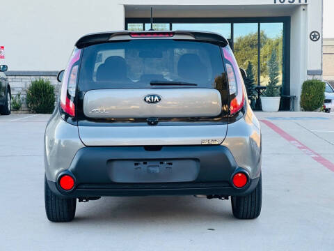 2015 Kia Soul +