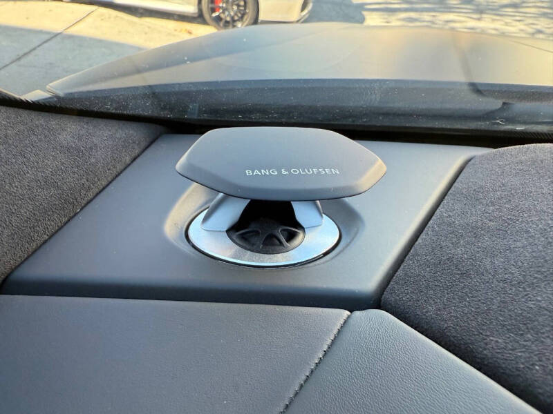 2023 Lamborghini Urus S