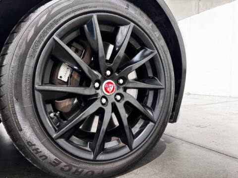 2017 Jaguar F-TYPE Premium